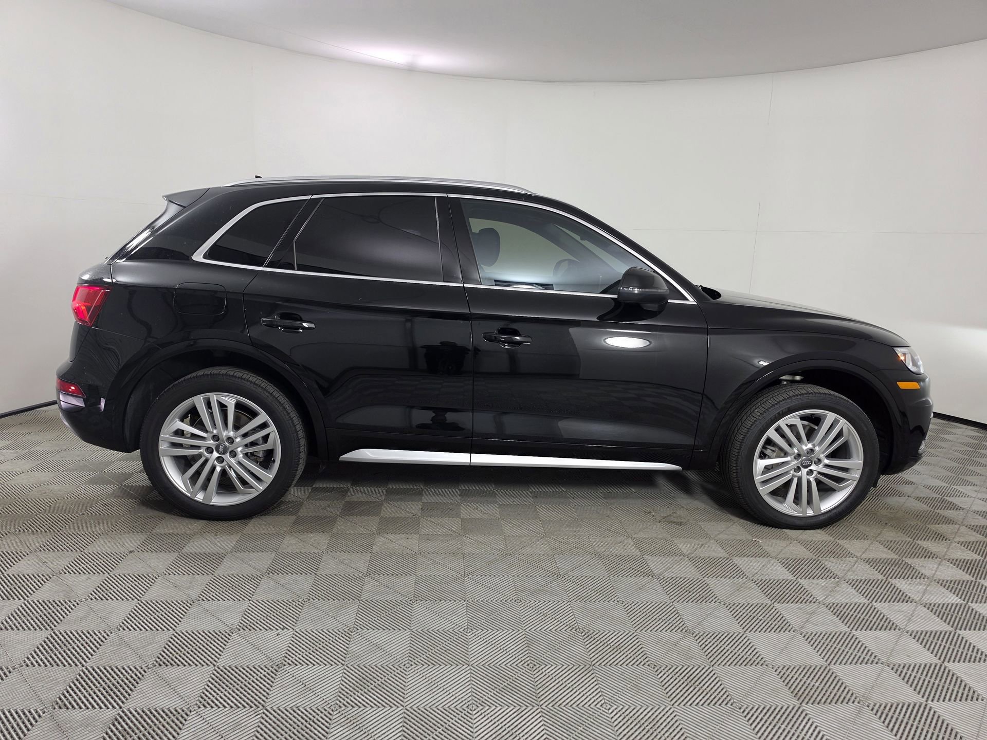 Used 2018 Audi Q5 Prestige AWD/4WD image 8