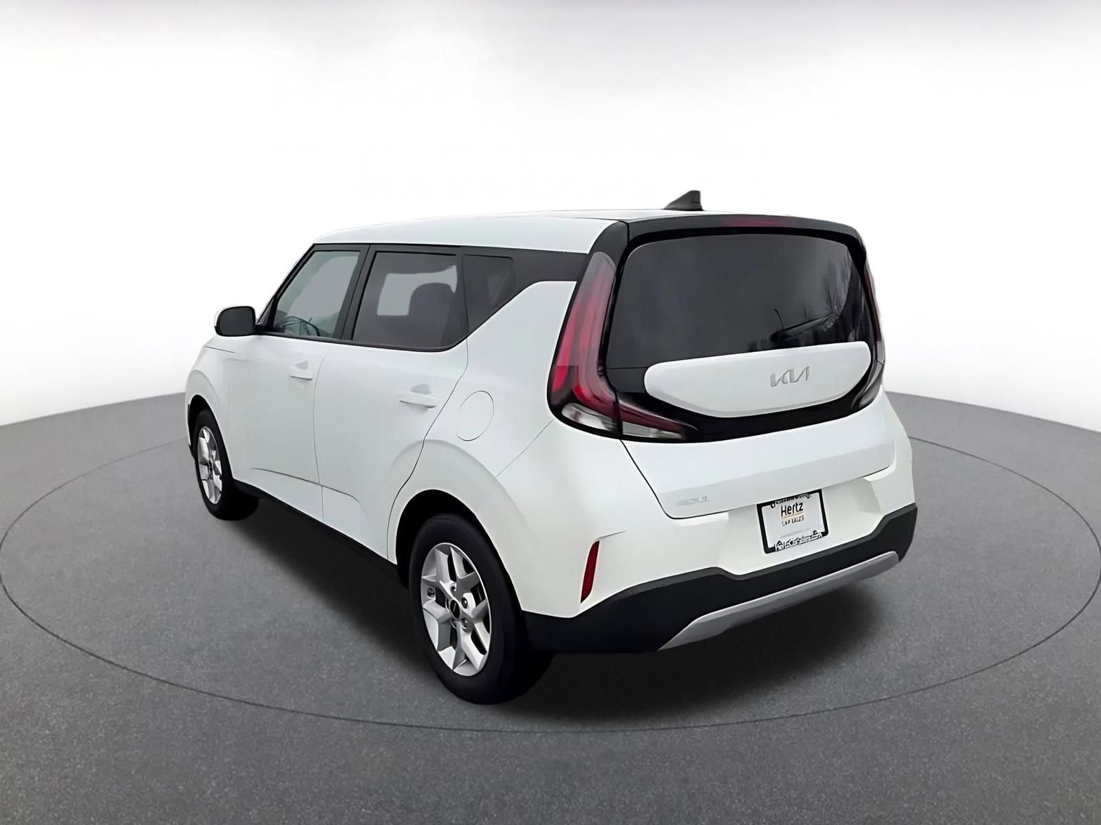 Used 2025 Kia Soul LX w/ LX Technology Package image 11