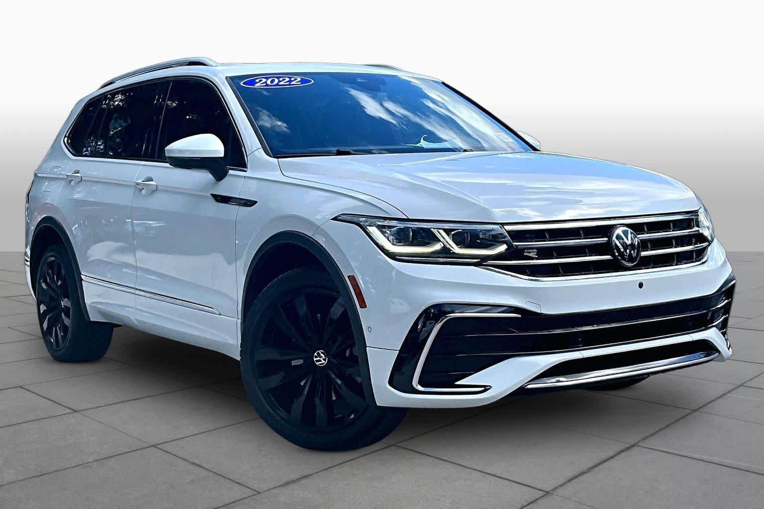 Used 2022 Volkswagen Tiguan SEL R-Line AWD/4WD image 3