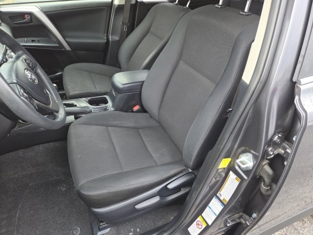 Used 2017 Toyota RAV4 LE w/ Carpet Mat Package image 15