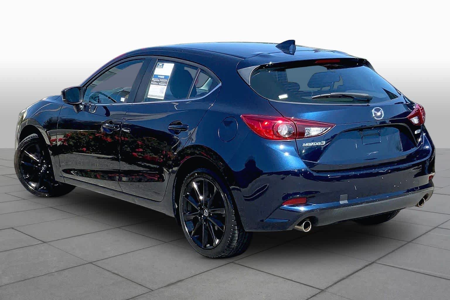 Used 2018 MAZDA MAZDA3 Touring FWD image 12