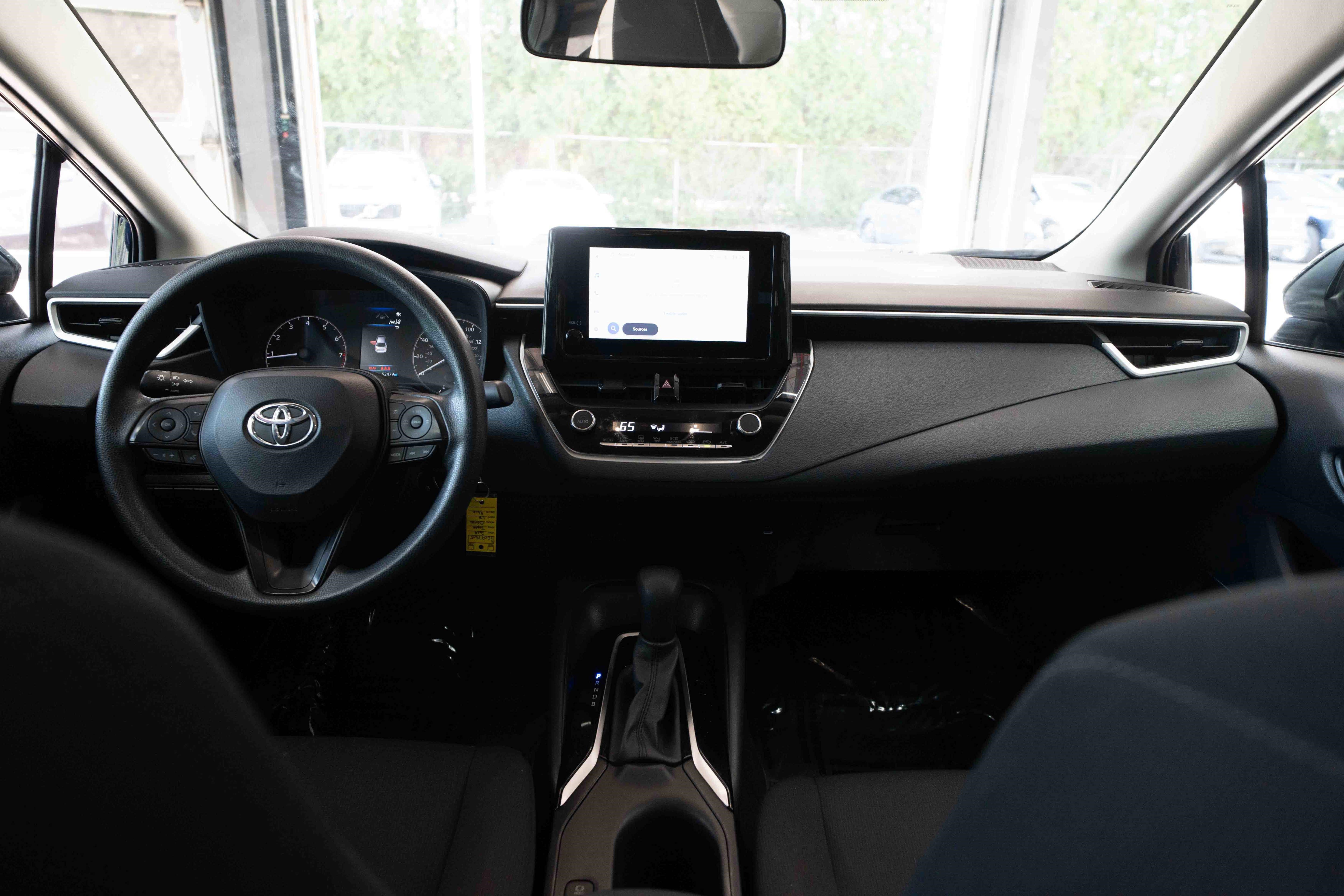 Used 2024 Toyota Corolla LE image 20