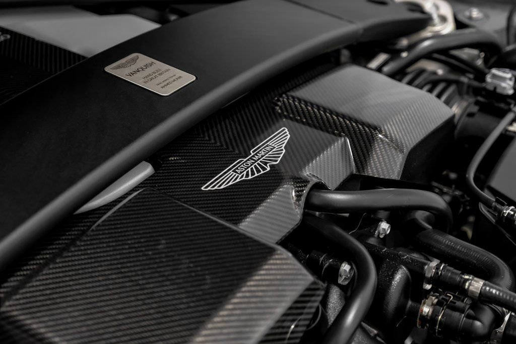 Used 2025 Aston Martin Vanquish image 37