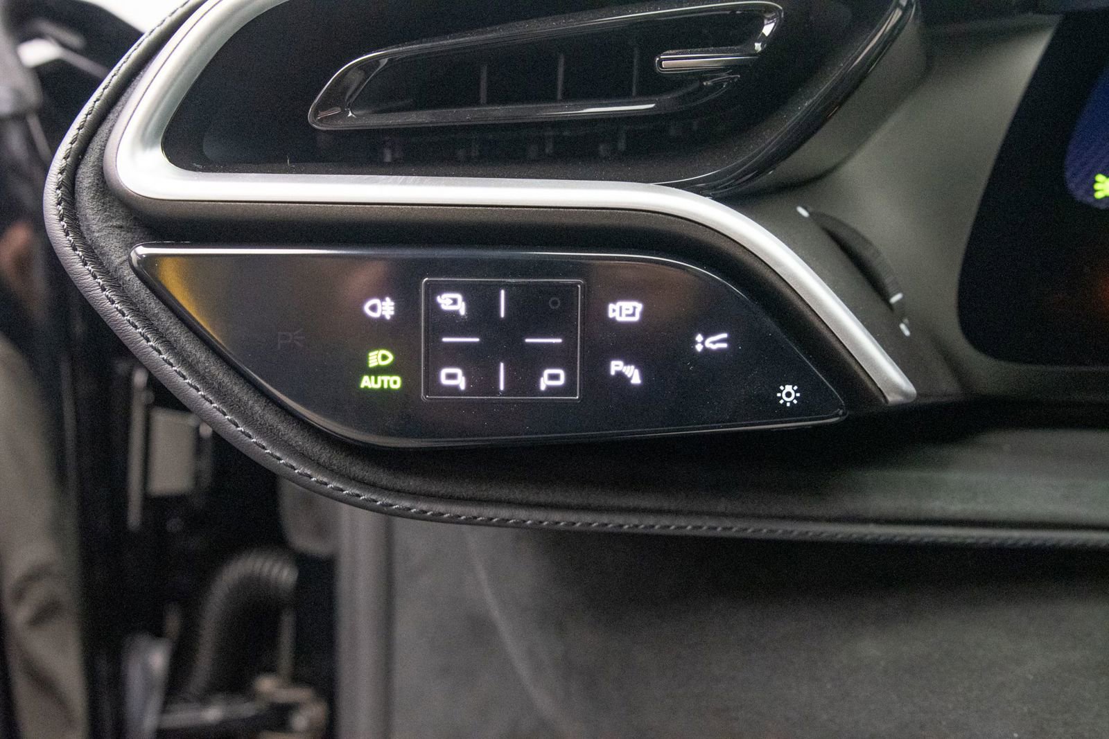 Certified 2024 Ferrari 296 GTB image 25