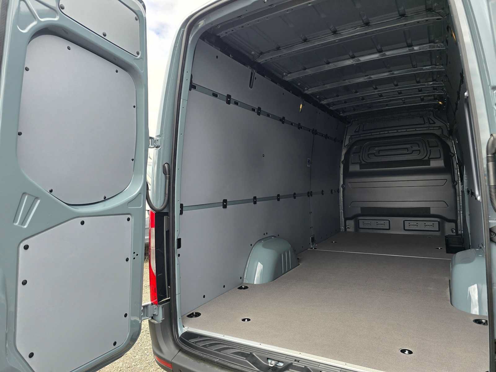 Used 2026 Mercedes-Benz Sprinter 2500 image 19