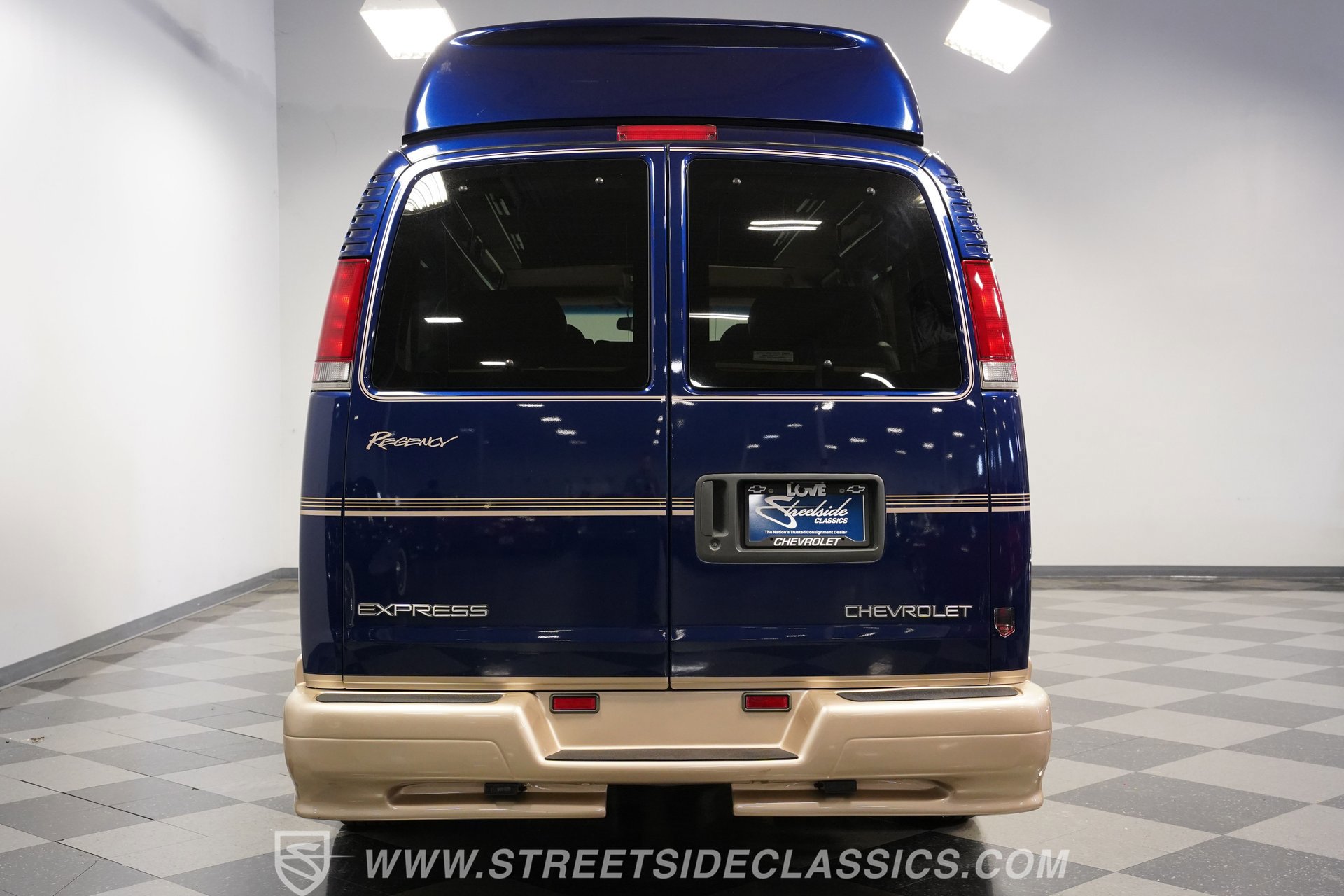 Used 2001 Chevrolet Express 1500 w/ Preferred Equipment Group 3 image 11