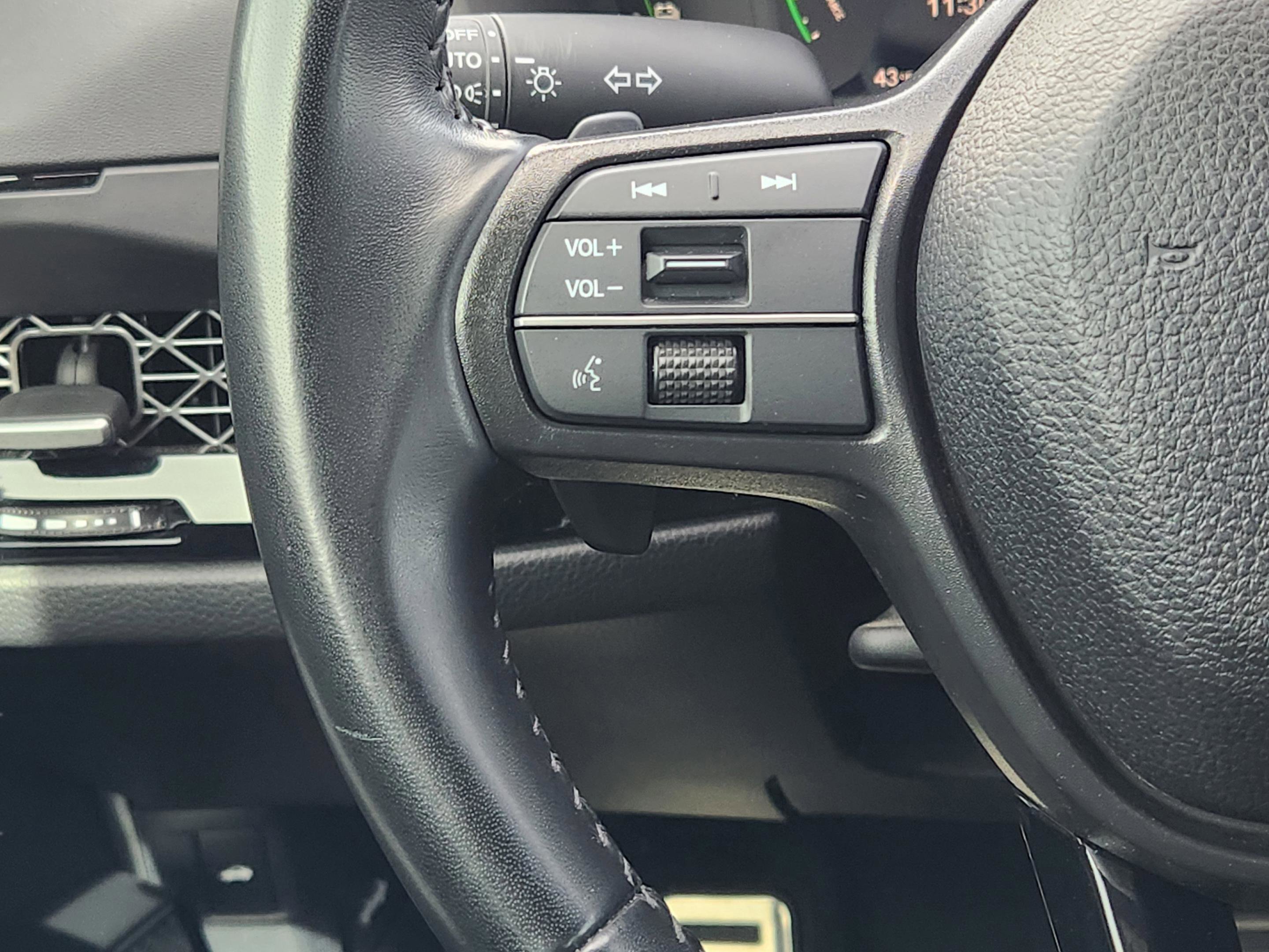 Certified 2023 Honda Accord Sport image 28