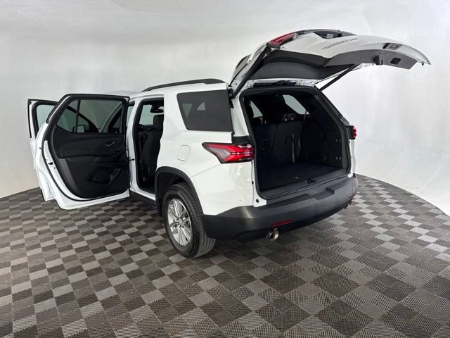 Used 2023 Chevrolet Traverse LT AWD/4WD image 19