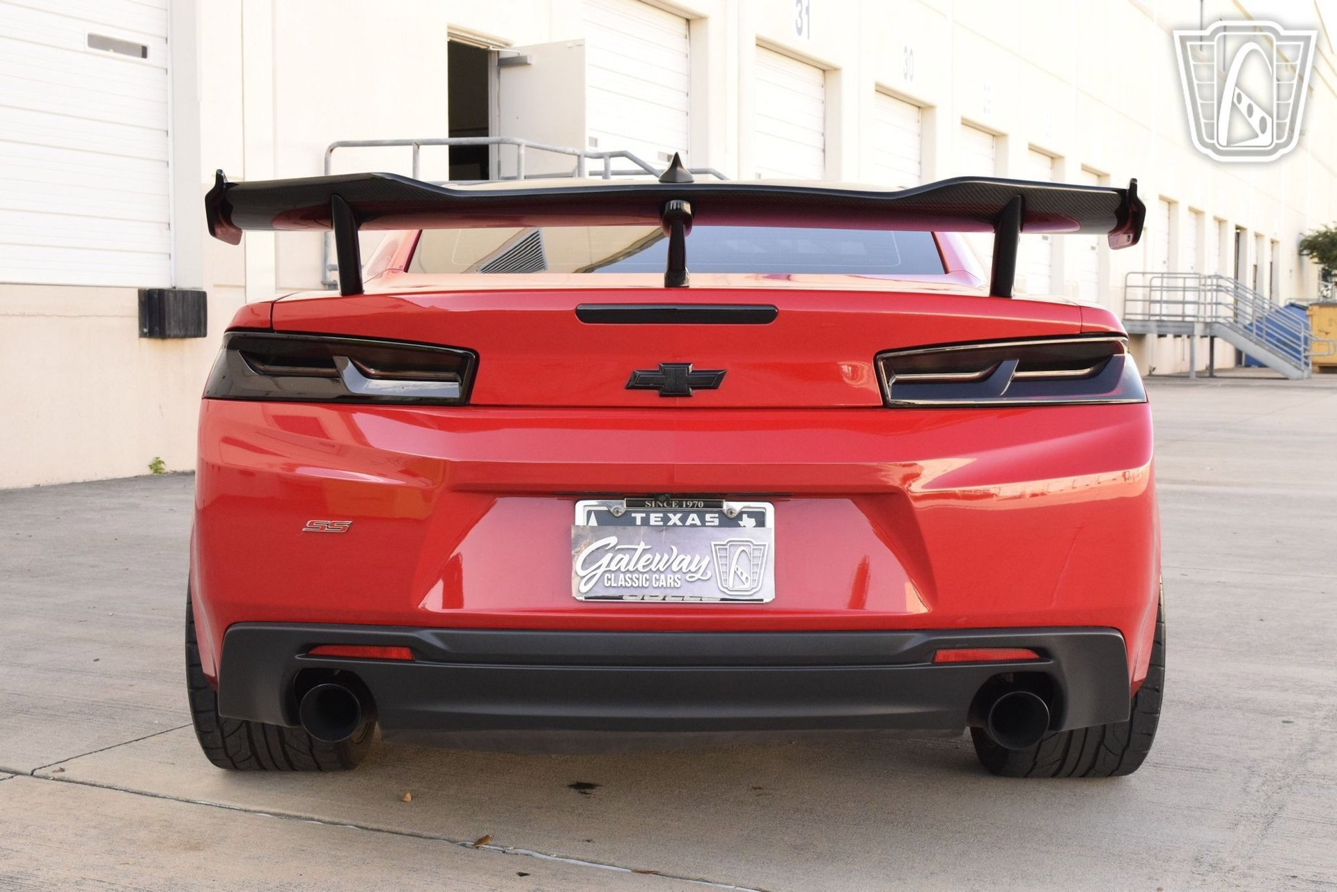 Used 2016 Chevrolet Camaro SS RWD image 11