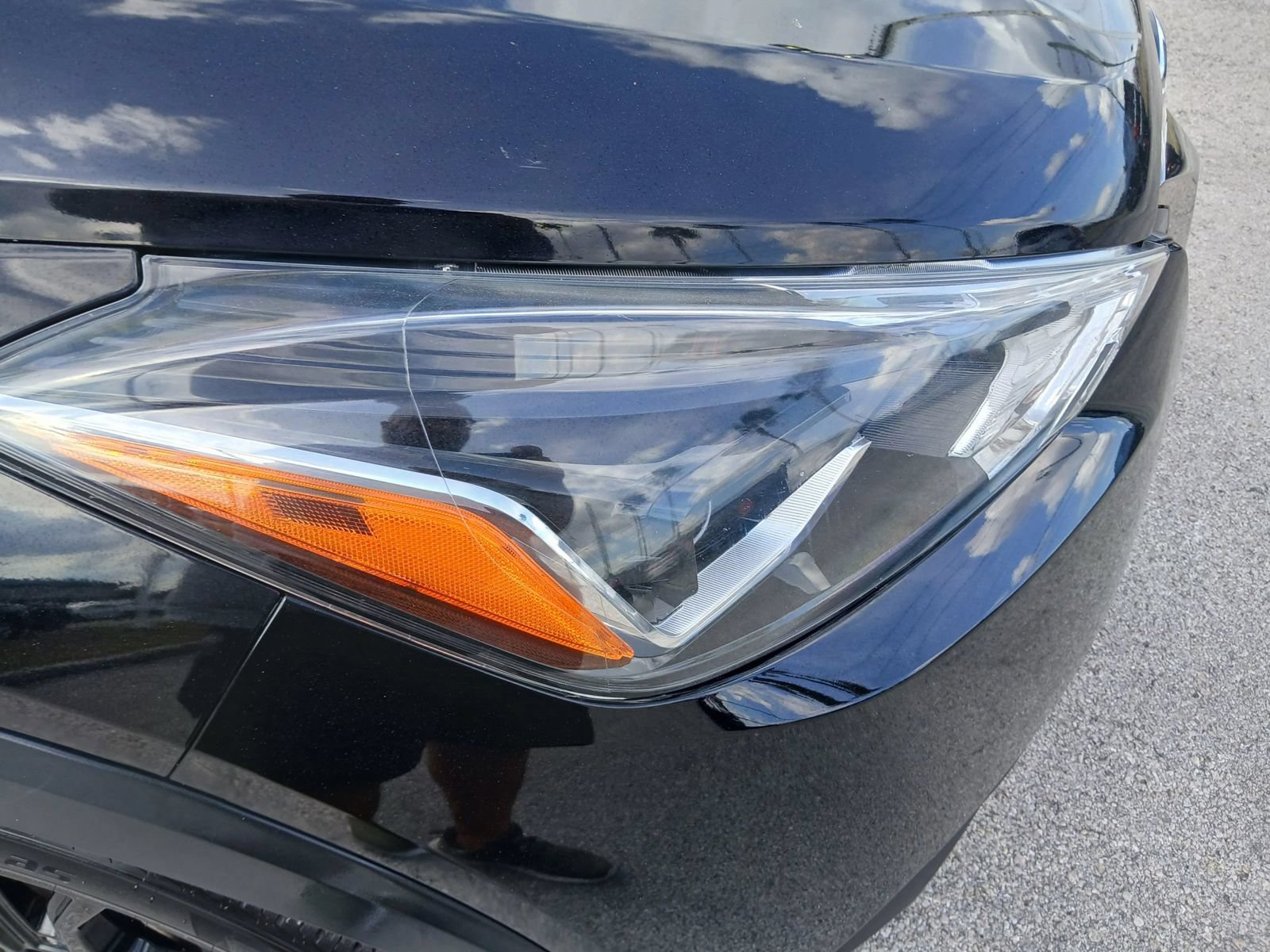 Used 2020 Nissan Kicks SR w/ SR Premium Package FWD image 22