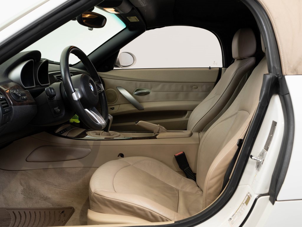 Used 2008 BMW Z4 3.0i image 28
