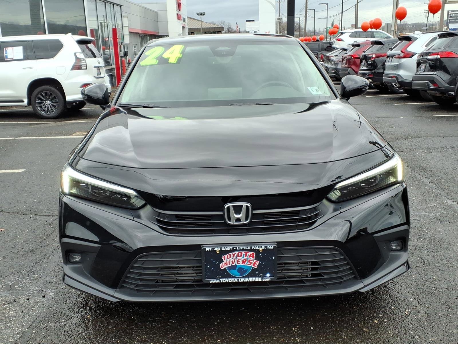 Used 2024 Honda Civic Touring image 2