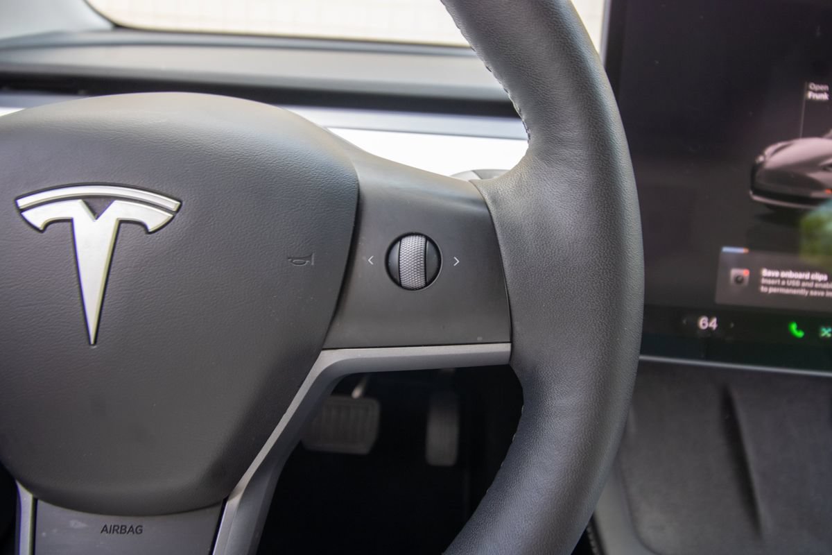 Used 2022 Tesla Model 3 Long Range AWD/4WD image 34