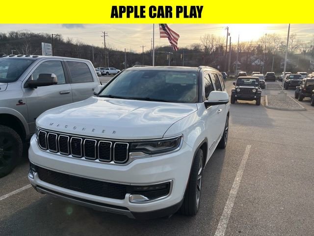 Used 2022 Jeep Wagoneer Series III w/ Premium Group I image 2