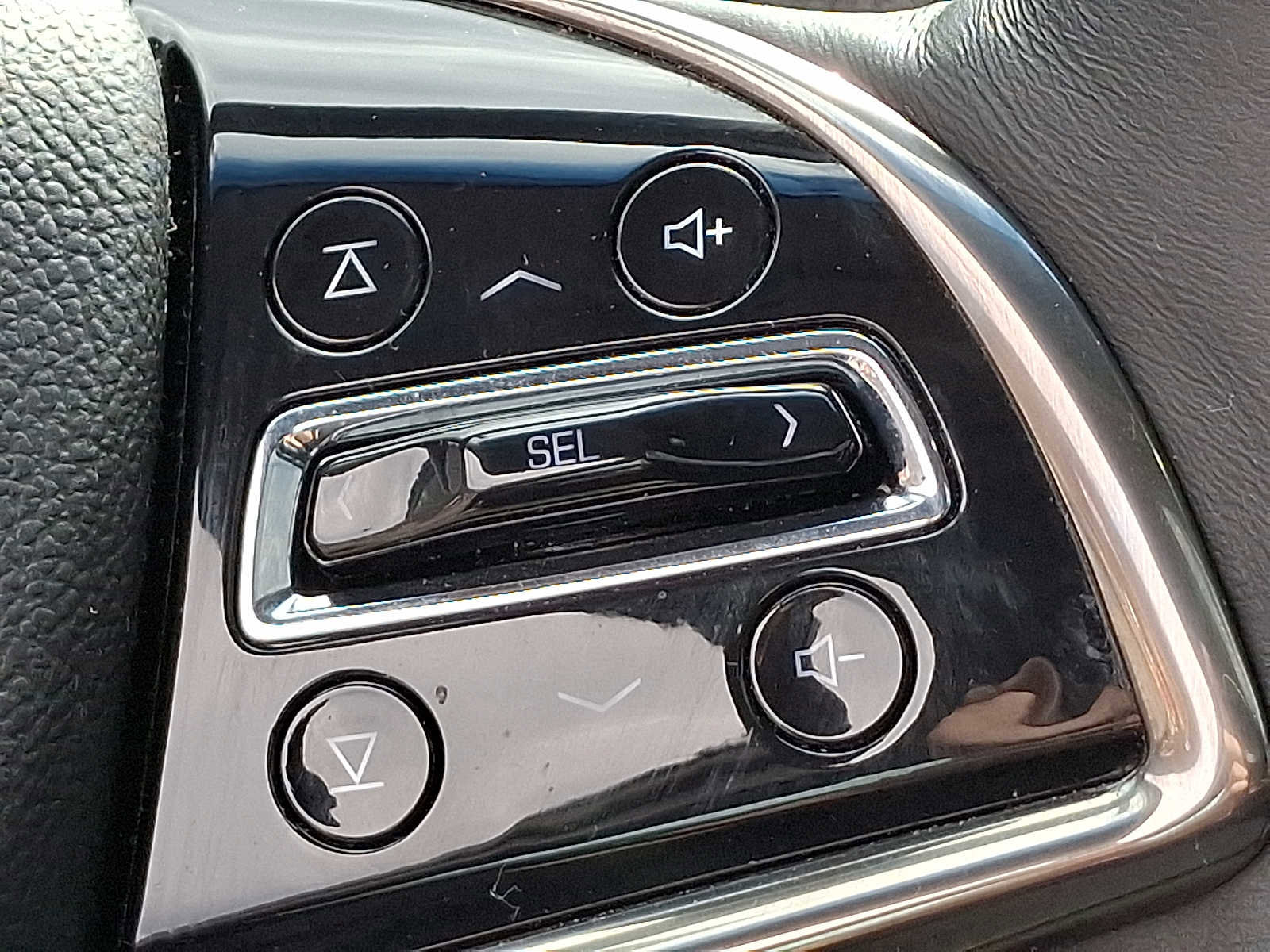 Used 2017 Cadillac CTS Luxury image 23