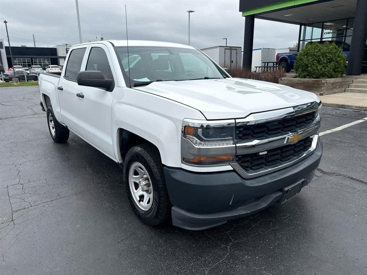 Used 2017 Chevrolet Silverado 1500 W/T RWD image 2