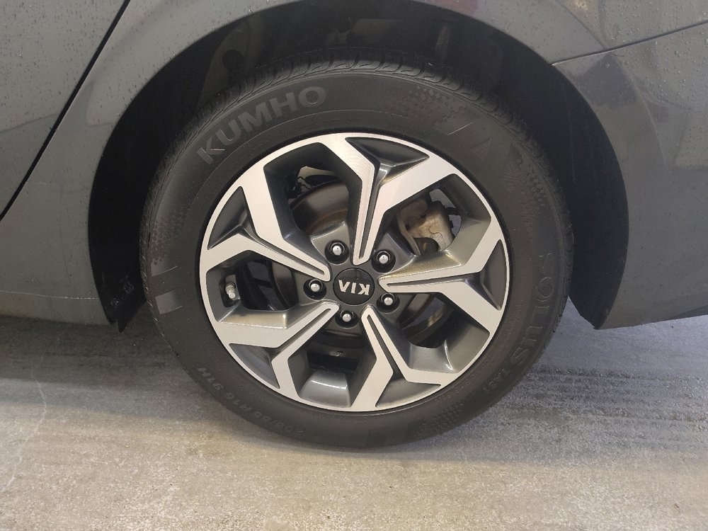 Used 2021 Kia Forte LXS image 31