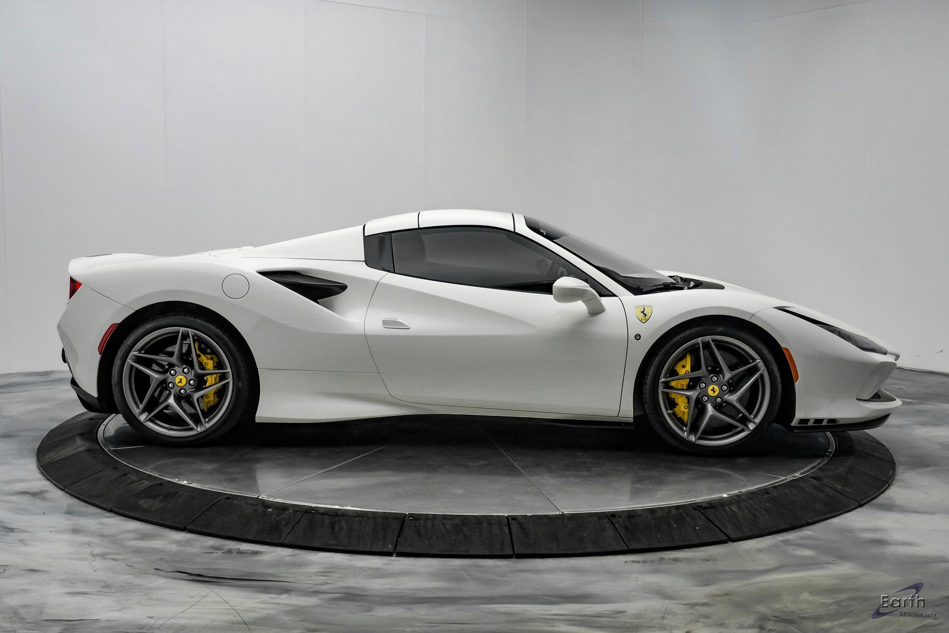 Used 2022 Ferrari F8 Tributo image 36