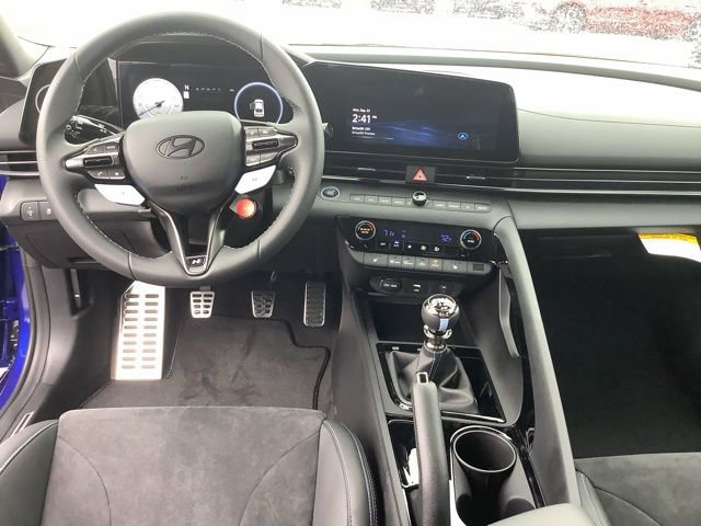New 2025 Hyundai Elantra N Base image 11