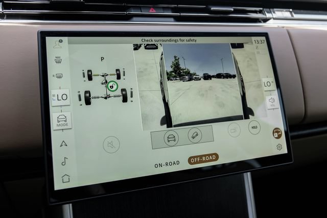 New 2026 Land Rover Range Rover SE AWD/4WD image 31