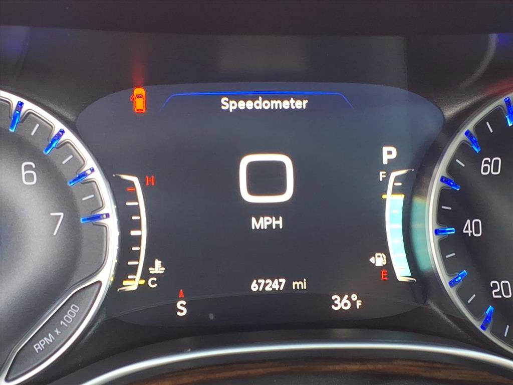 Used 2023 Chrysler Pacifica Limited image 26