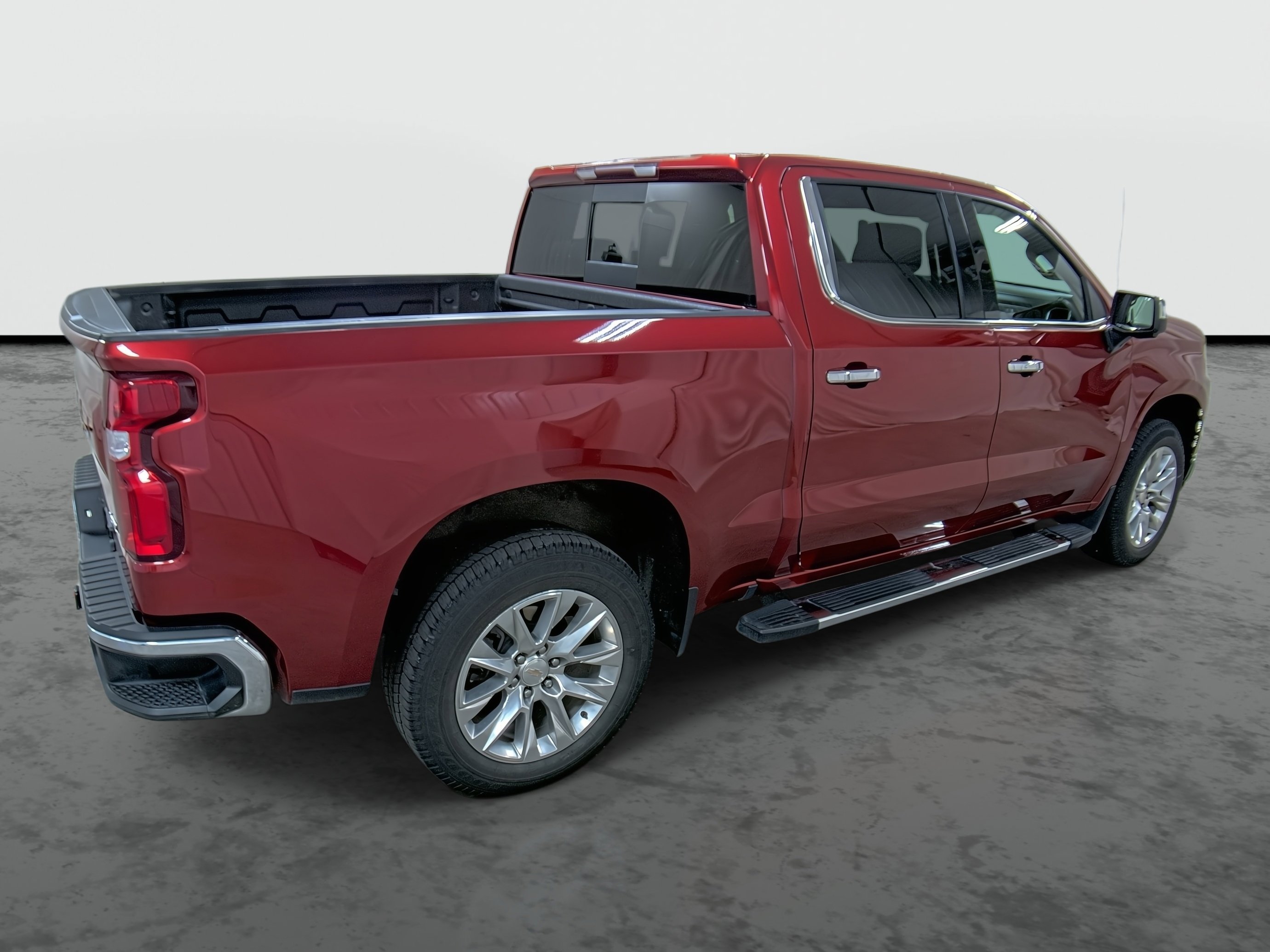 Certified 2022 Chevrolet Silverado 1500 LTZ AWD/4WD image 4