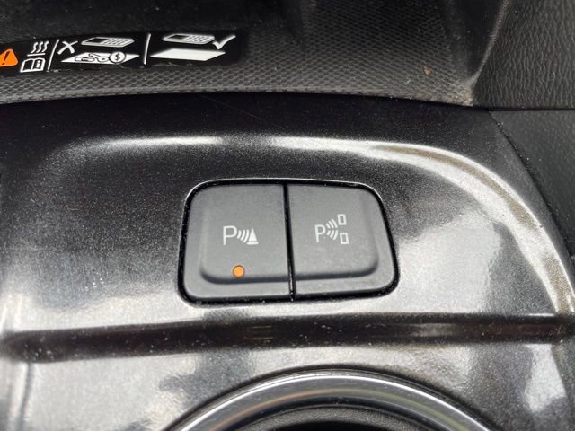 Used 2023 Chevrolet Equinox Premier image 29