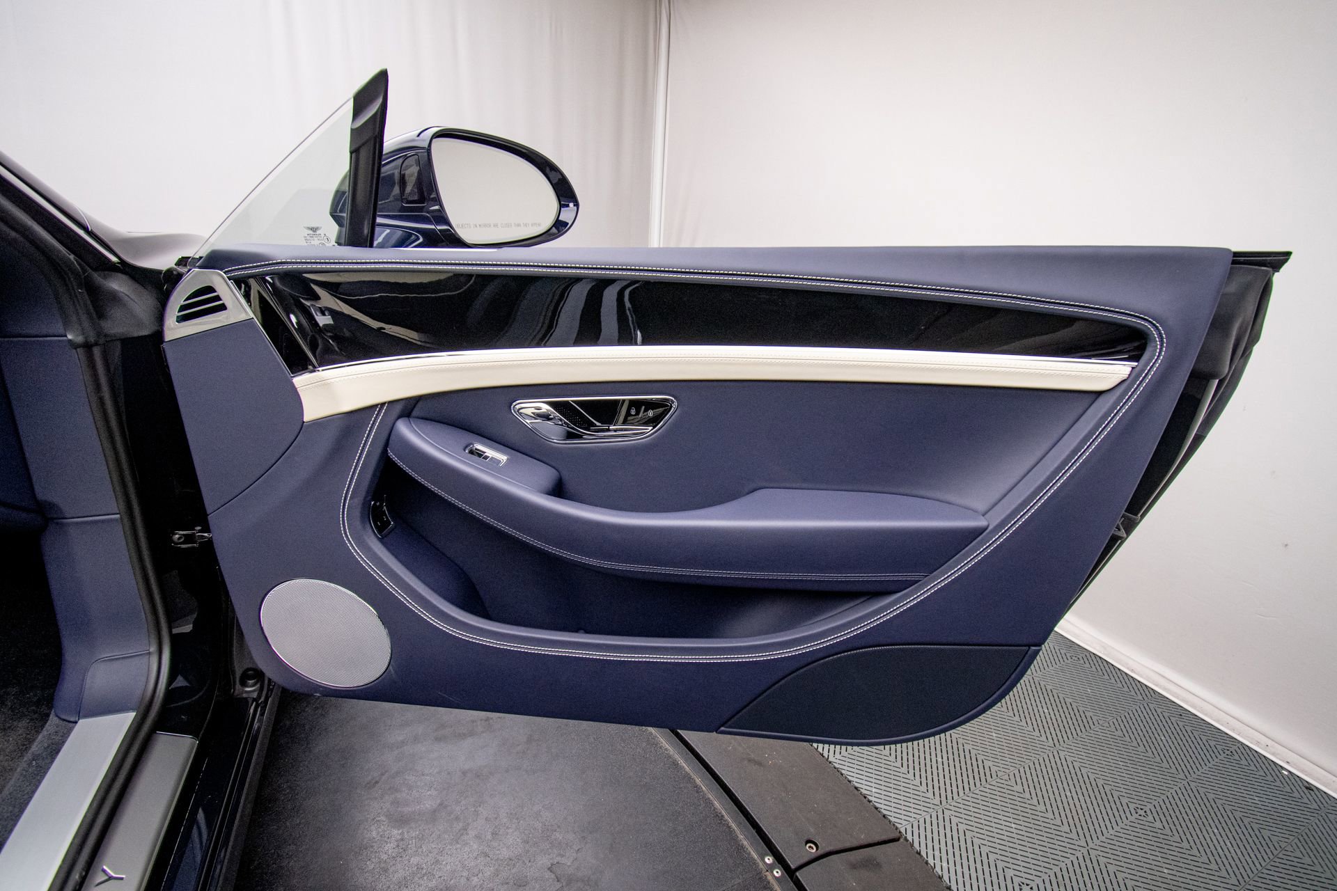 New 2026 Bentley Continental GTC image 40