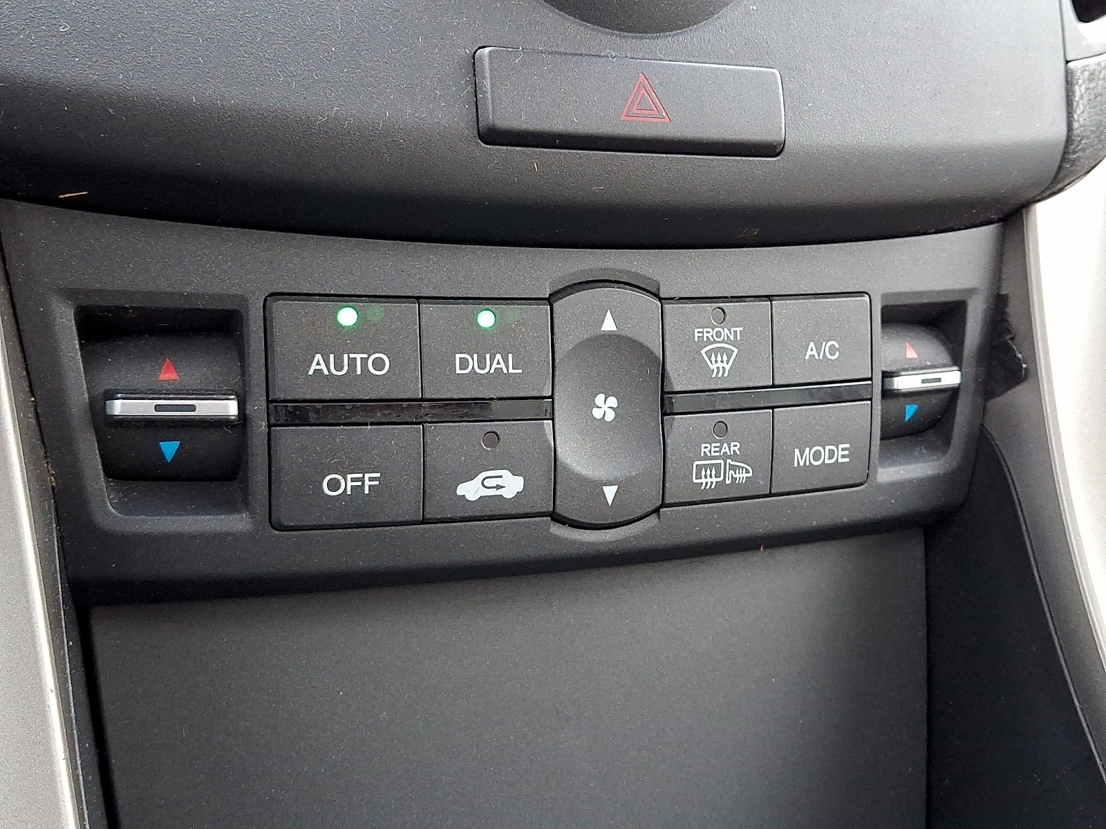 Used 2010 Acura TSX Sedan image 17