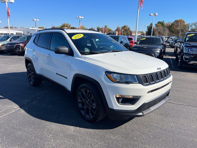 Used 2021 Jeep Compass Latitude AWD/4WD image 3