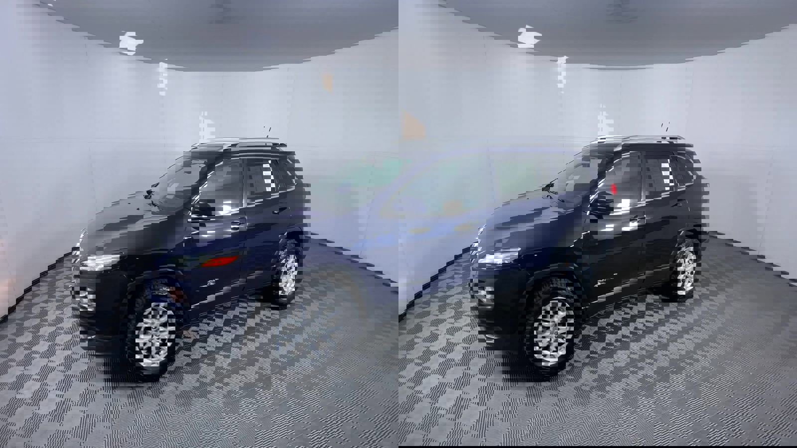 Used 2016 Jeep Cherokee Latitude w/ Cold Weather Group image 4