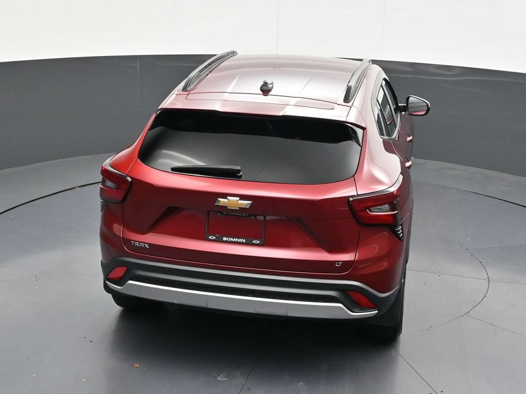 Used 2024 Chevrolet Trax LT FWD image 24