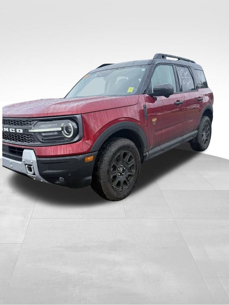 Used 2025 Ford Bronco Sport Badlands image 2
