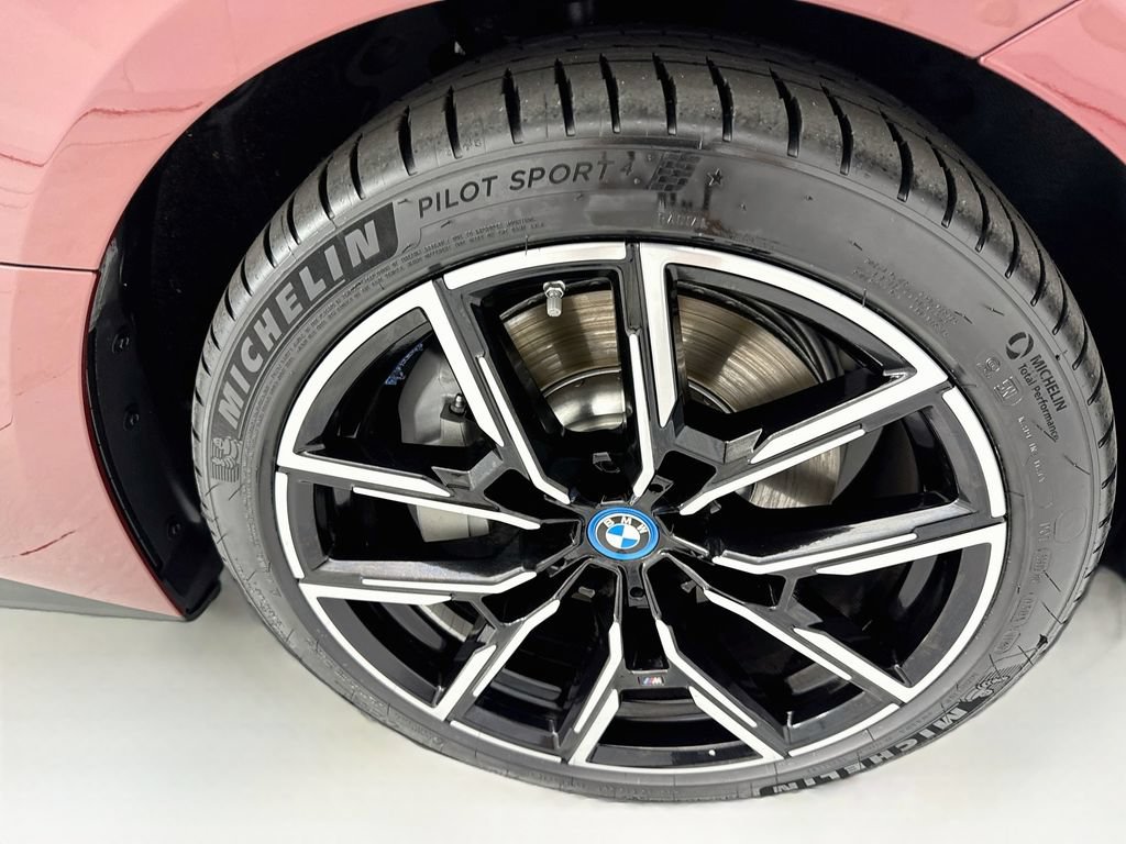 Used 2023 BMW i4 eDrive40 w/ M Sport Package RWD image 31