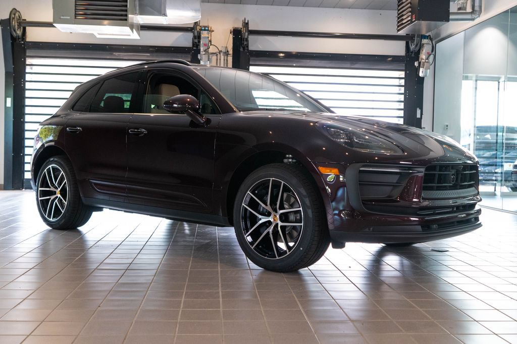 New 2026 Porsche Macan AWD/4WD image 8