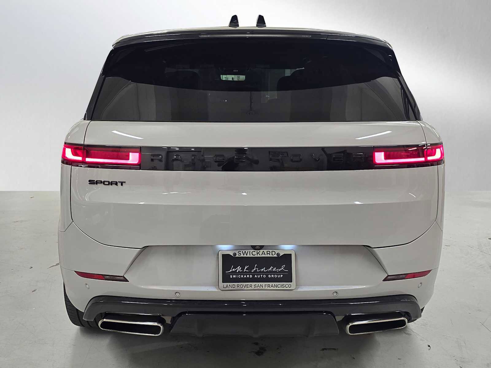 Used 2025 Land Rover Range Rover Sport Autobiography image 4