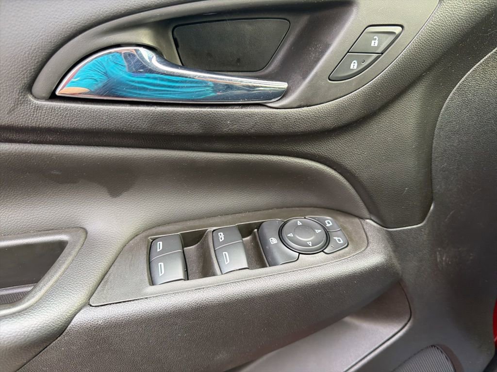 Certified 2024 Chevrolet Equinox LT w/ LPO, Floor Liner Package FWD image 35
