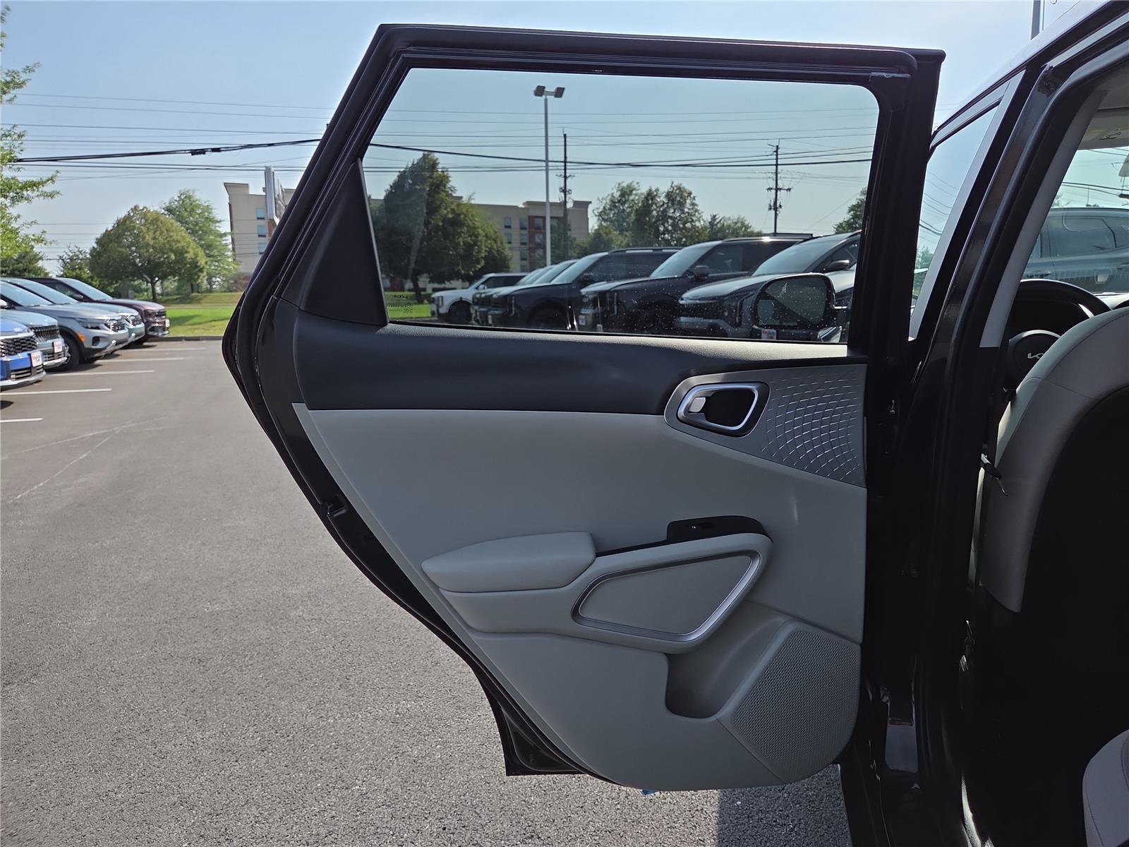 Certified 2024 Kia Soul LX FWD image 23