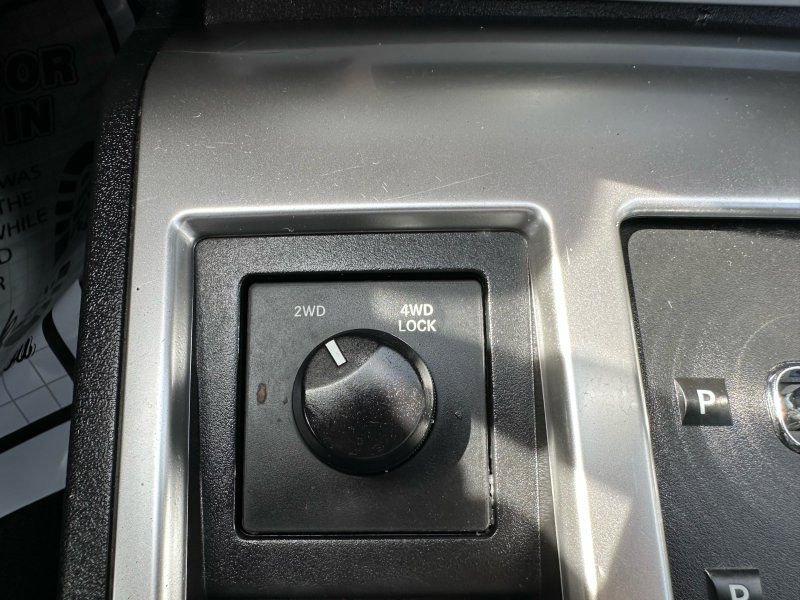 Used 2008 Dodge Nitro R/T image 18