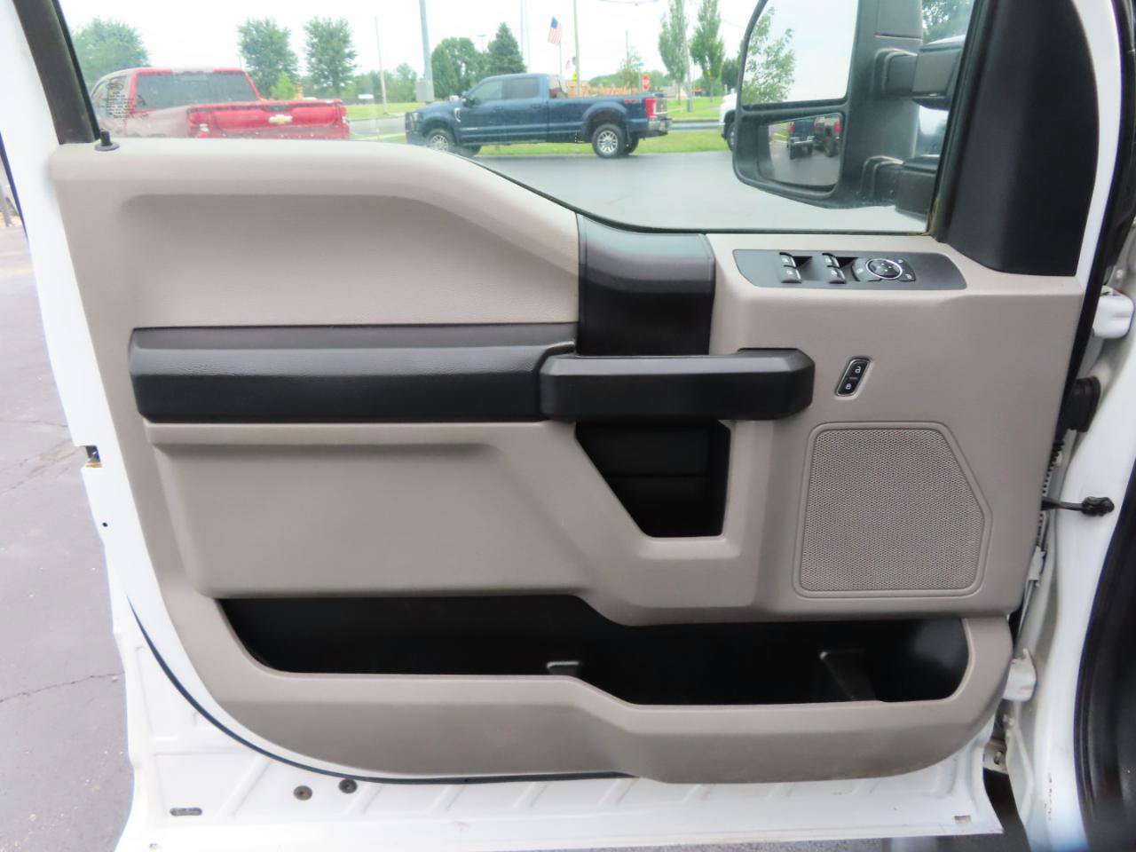 Used 2019 Ford F350 XL w/ Power Equipment Group AWD/4WD image 24