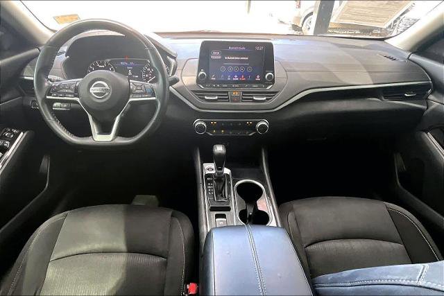 Certified 2022 Nissan Altima 2.5 SV w/ SV Premium Package FWD image 16
