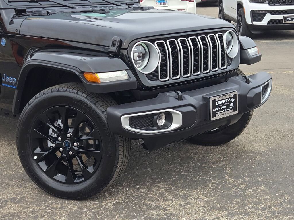 Certified 2025 Jeep Wrangler Unlimited Sahara w/ Safety Group image 2