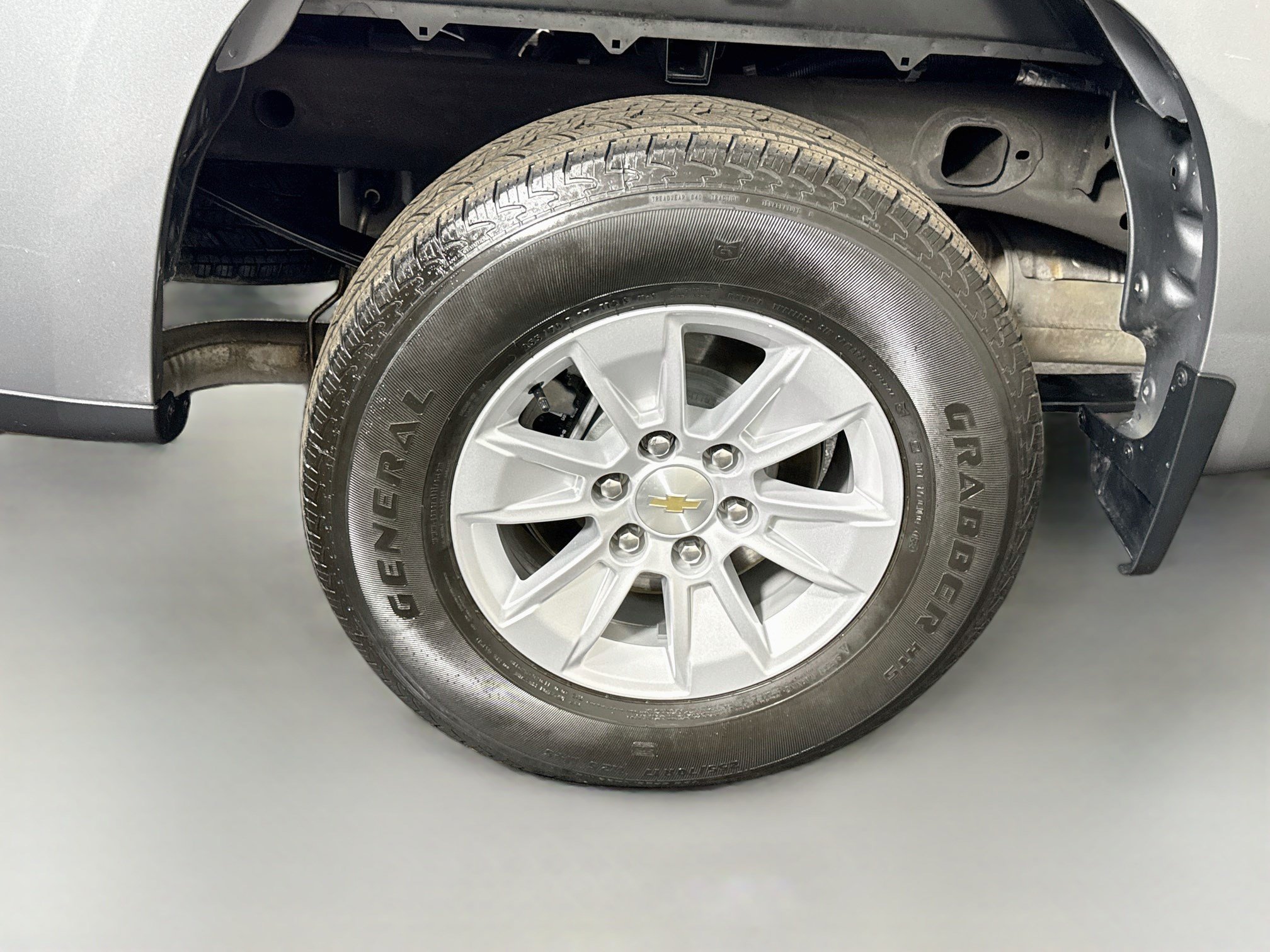 Used 2024 Chevrolet Silverado 1500 LT RWD image 32