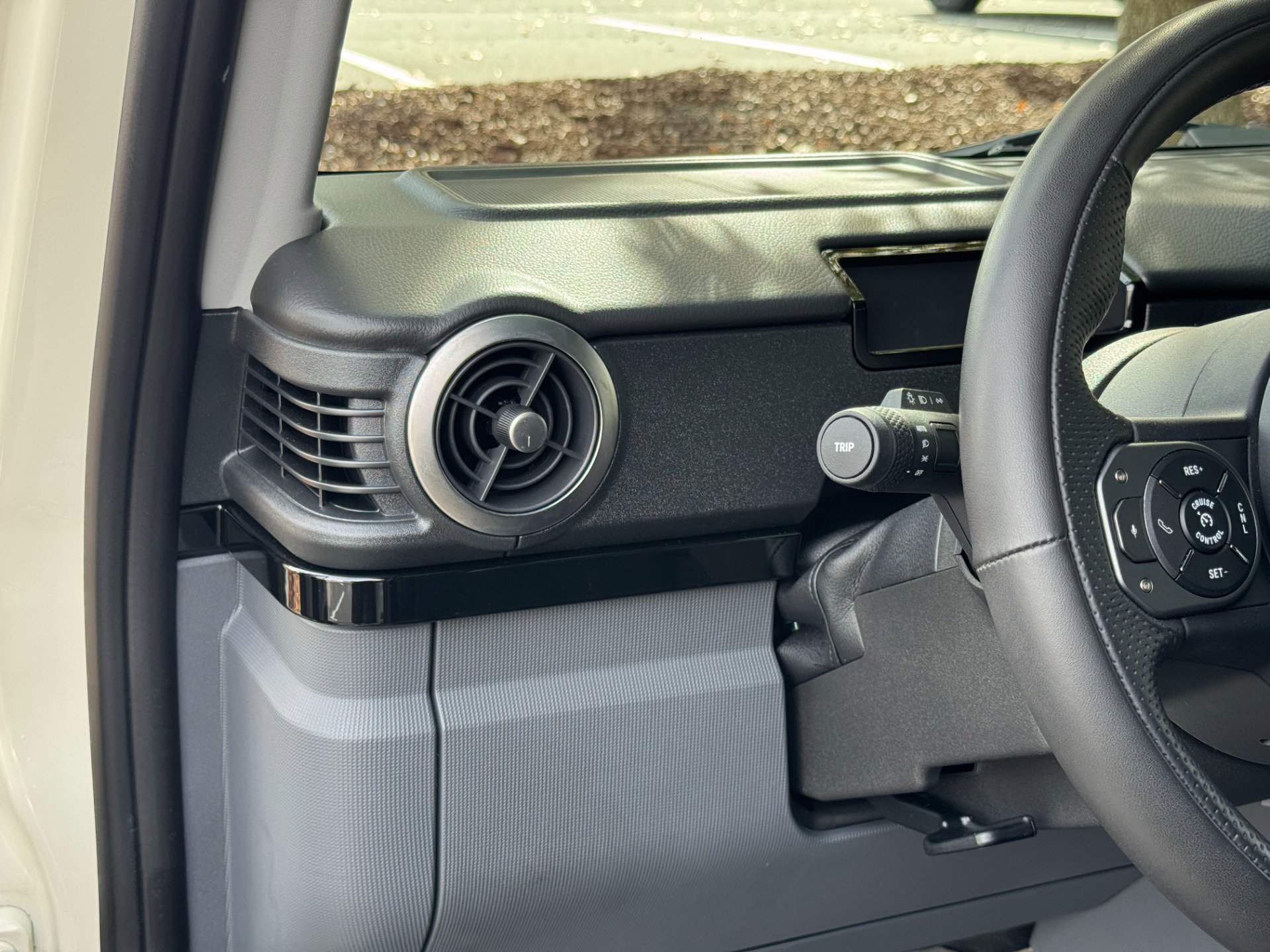 Used 2024 INEOS Grenadier image 30