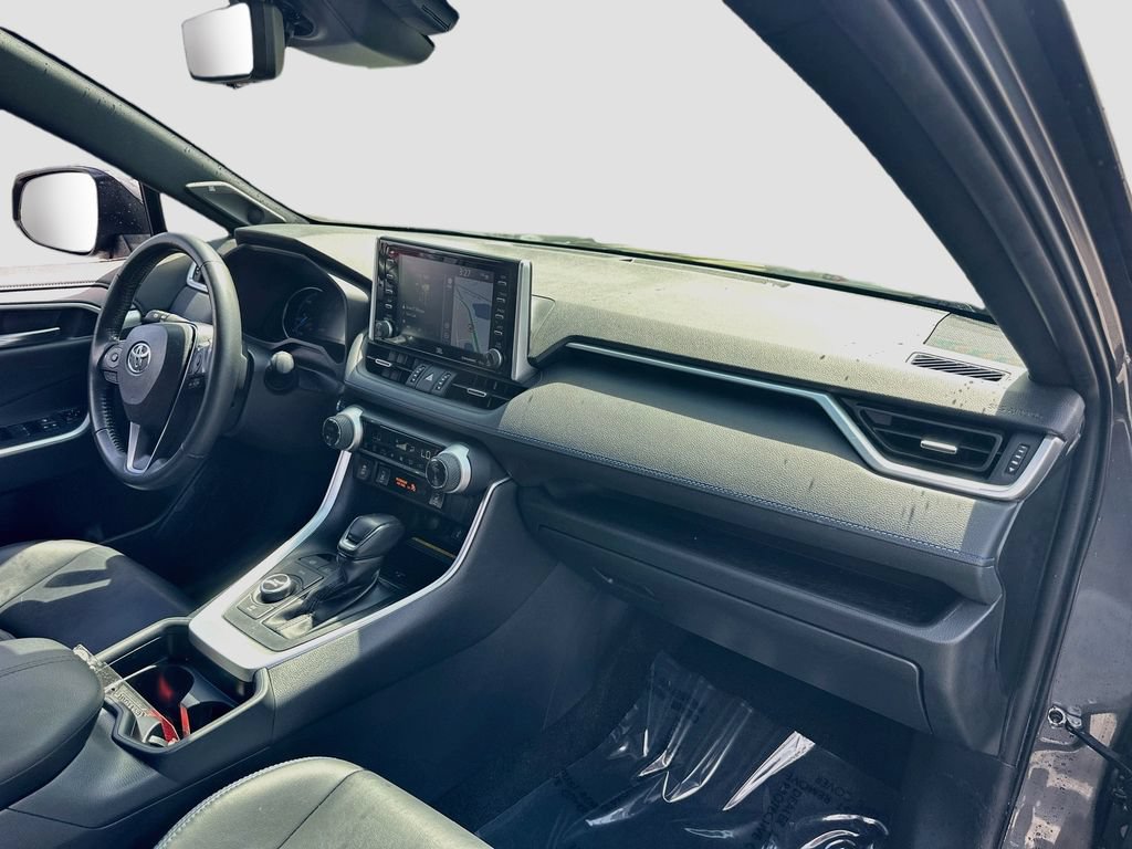 Used 2020 Toyota RAV4 XSE AWD/4WD image 27