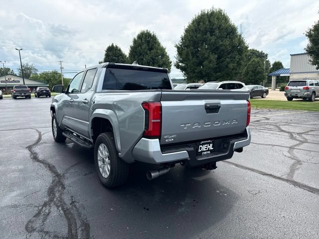 Used 2026 Toyota Tacoma SR5 AWD/4WD image 5