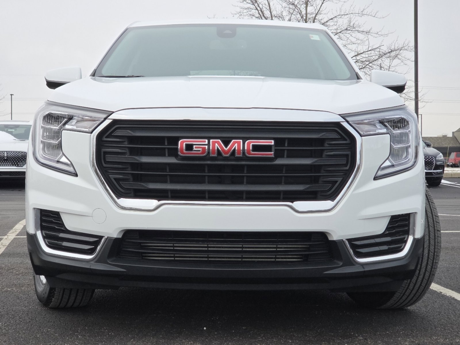 Used 2023 GMC Terrain SLE image 14