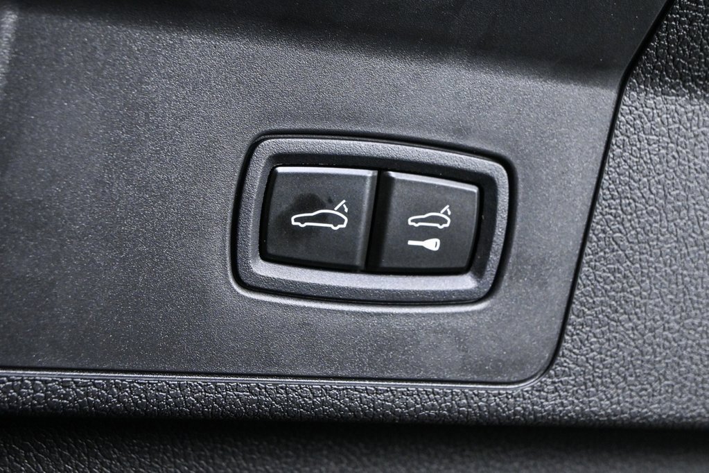 New 2025 Porsche Panamera RWD image 34