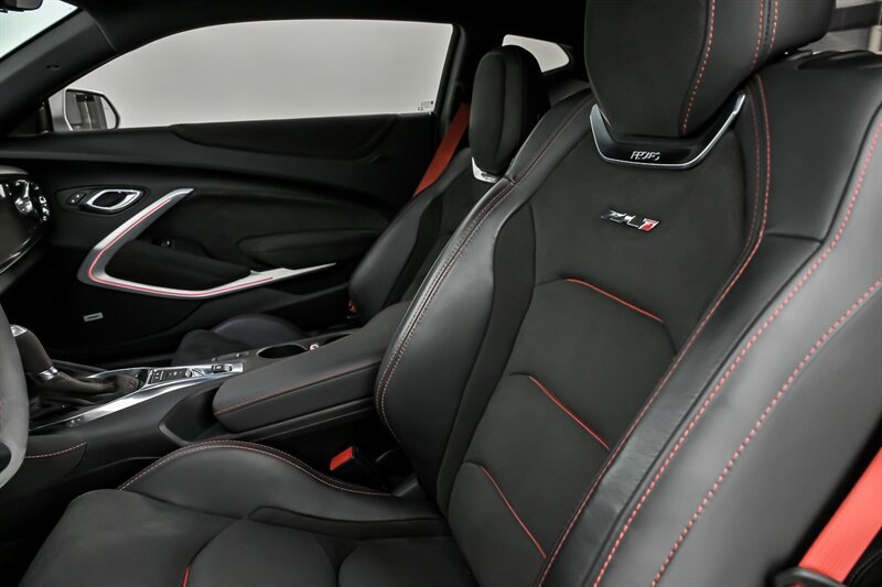 Used 2019 Chevrolet Camaro ZL1 RWD image 20