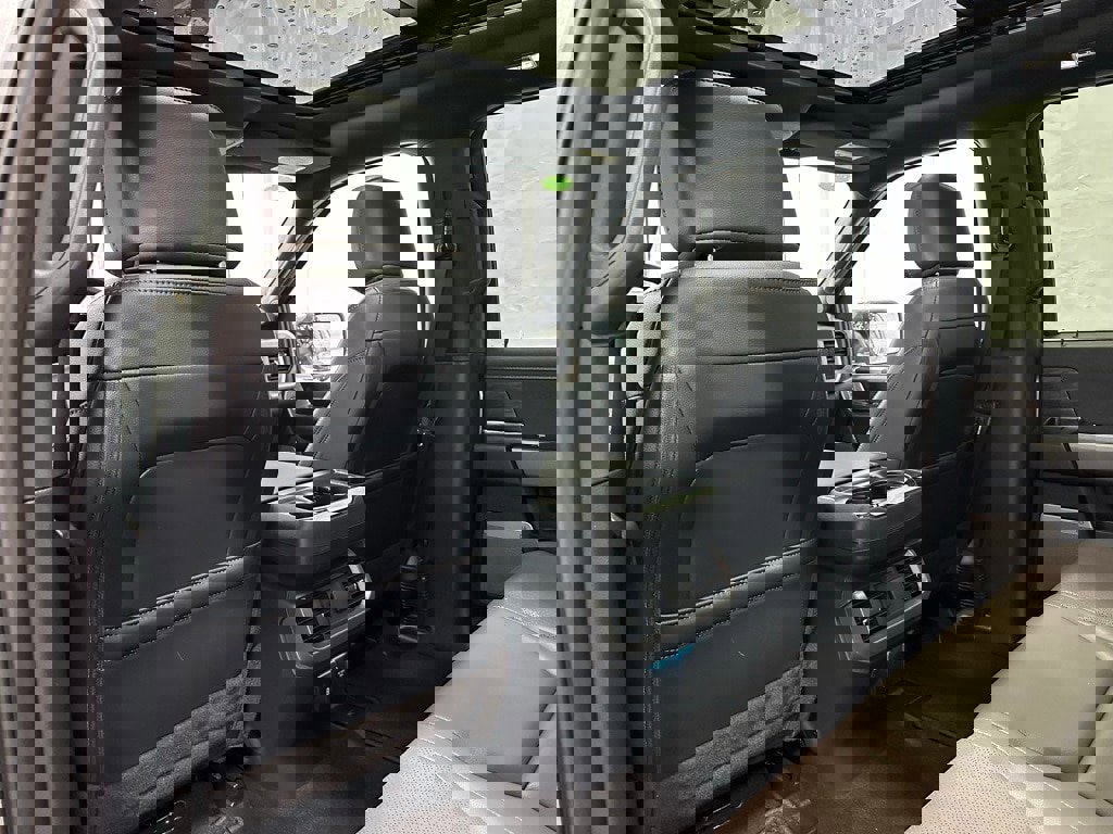 Used 2025 Ford F150 Lariat w/ Equipment Group 501A Mid image 46